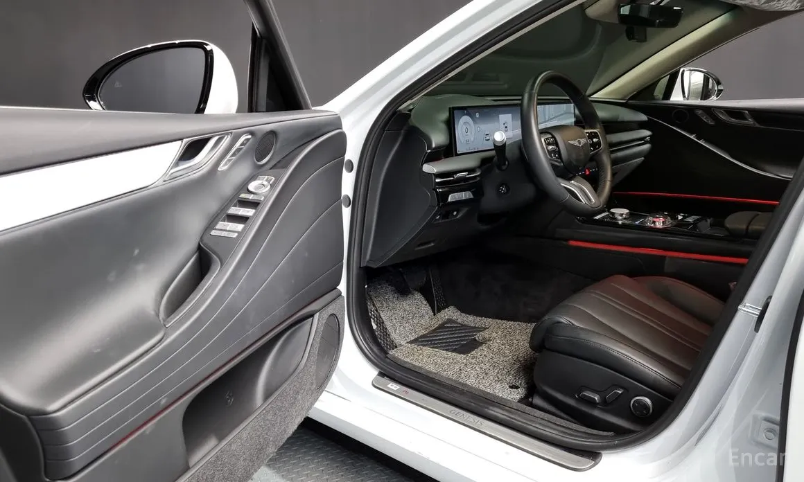 Фото 10 - Genesis G80