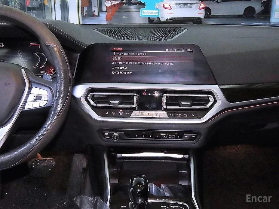 Photo 11 - BMW 3 Series