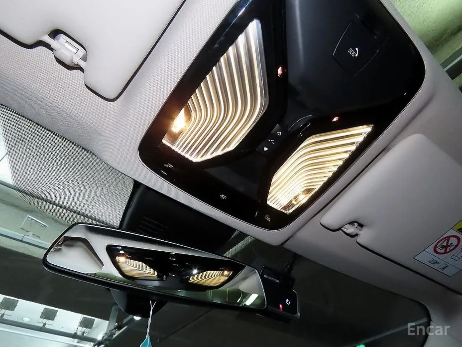 Photo 16 - BMW 3 Series