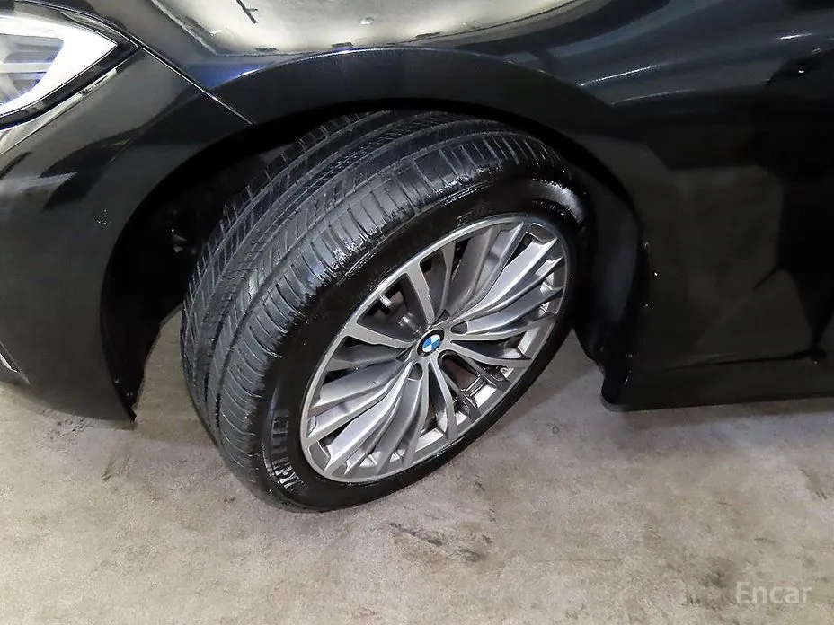 Photo 19 - BMW 3 Series