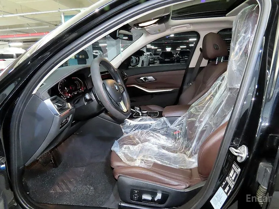 Photo 7 - BMW 3 Series