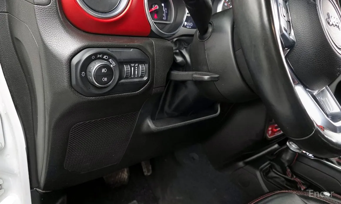 Фото 18 - Jeep Wrangler