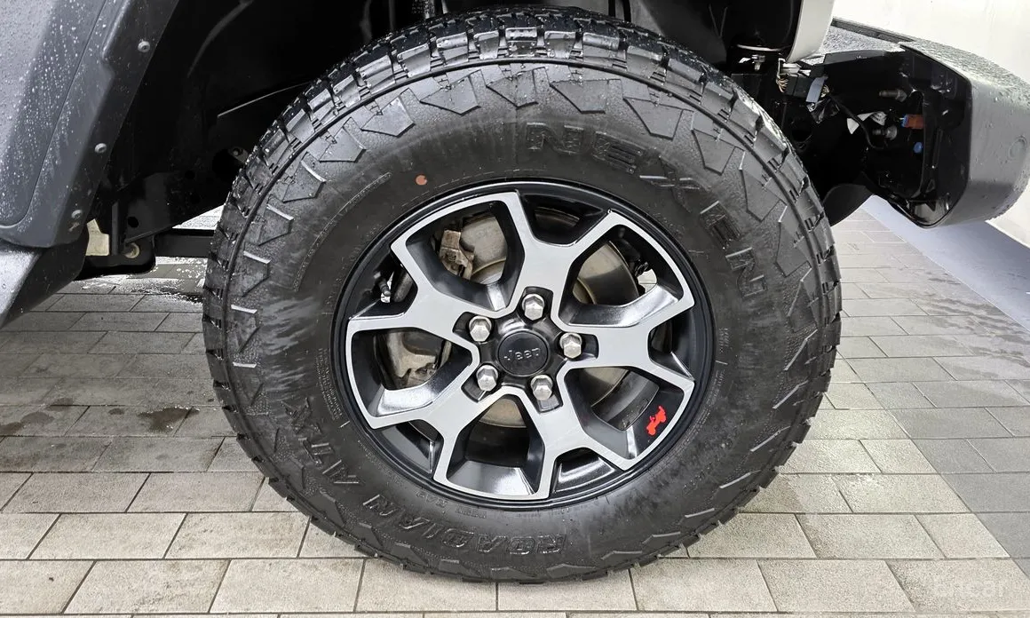 Фото 5 - Jeep Wrangler