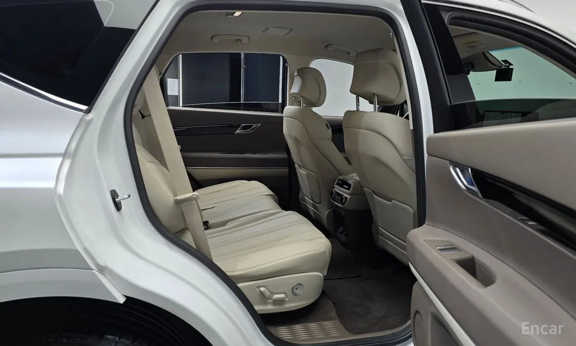 Фото 12 - Genesis GV80