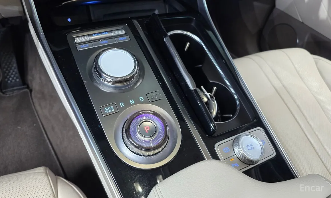 Фото 9 - Genesis GV80