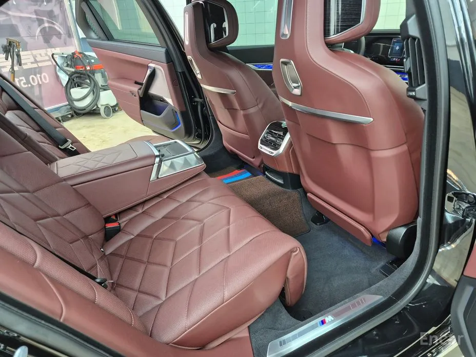 Фото 10 - BMW 7 Series