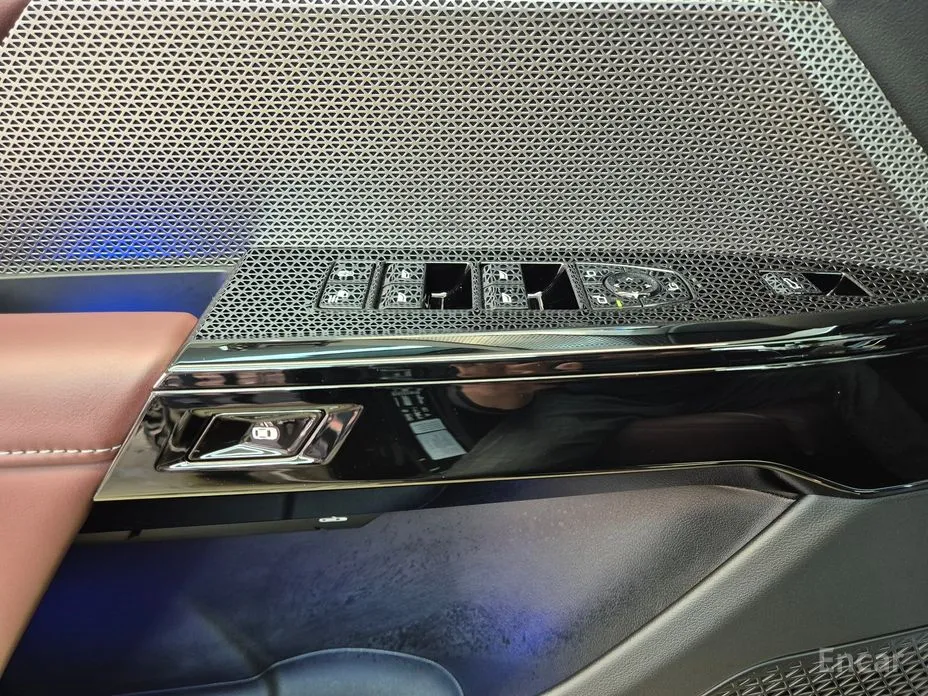 Фото 17 - BMW 7 Series