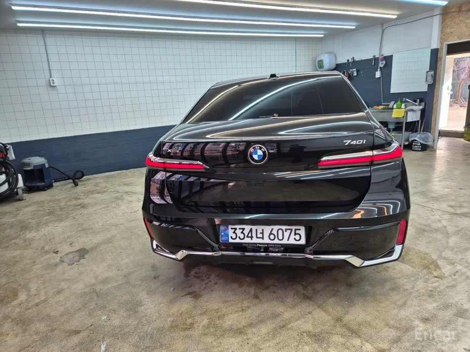 Фото 4 - BMW 7 Series