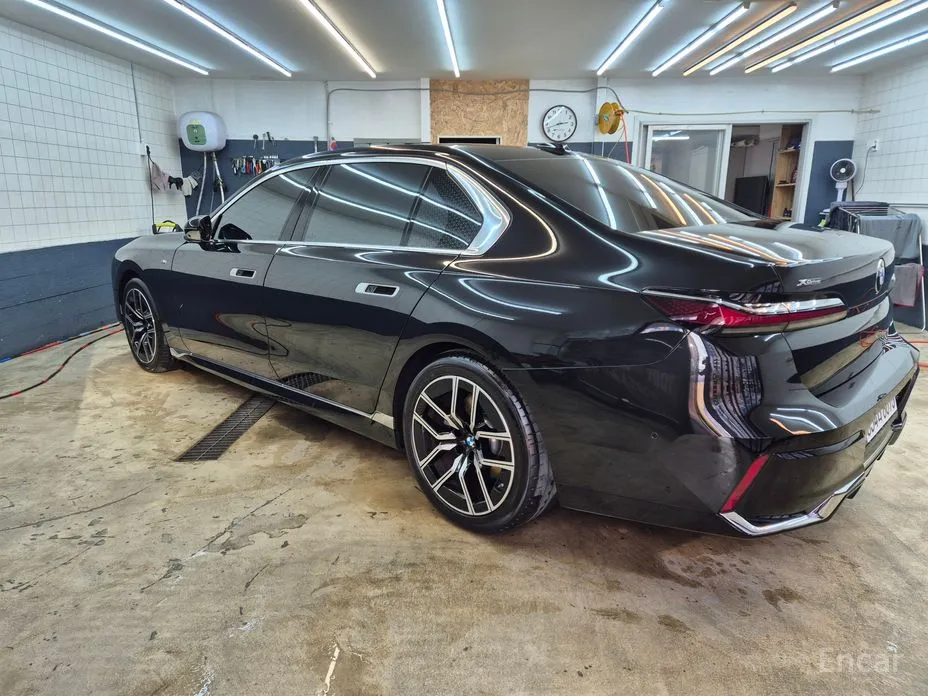 Фото 5 - BMW 7 Series