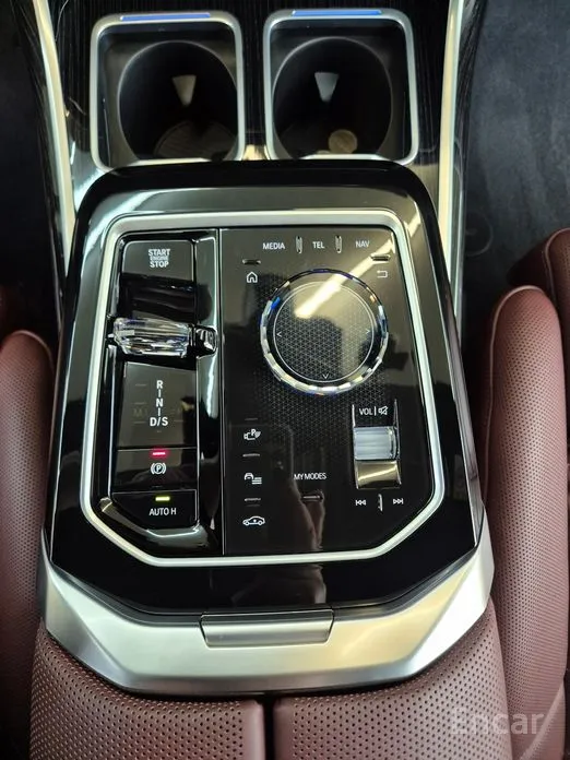 Фото 9 - BMW 7 Series