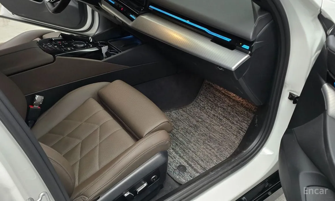 Фото 10 - BMW 5 Series