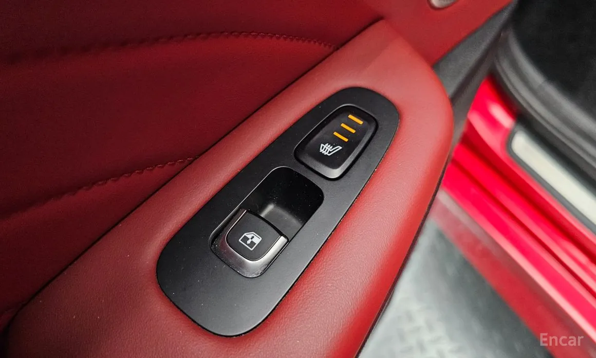 Фото 17 - Kia Stinger