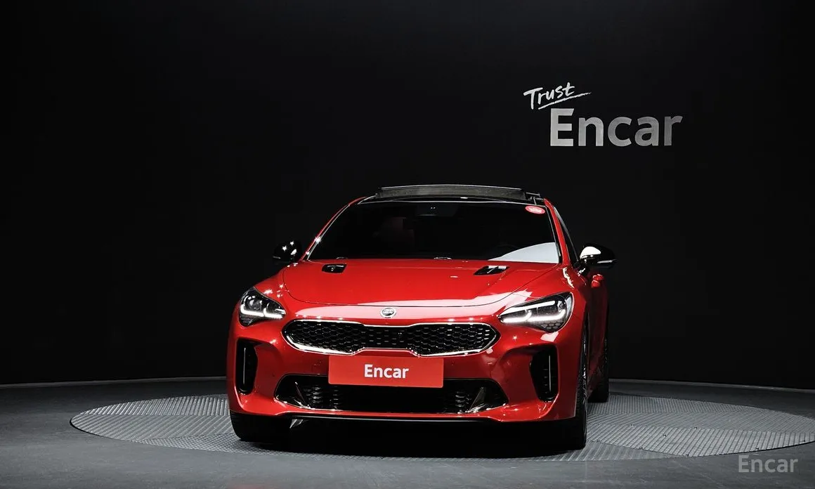 Фото 3 - Kia Stinger