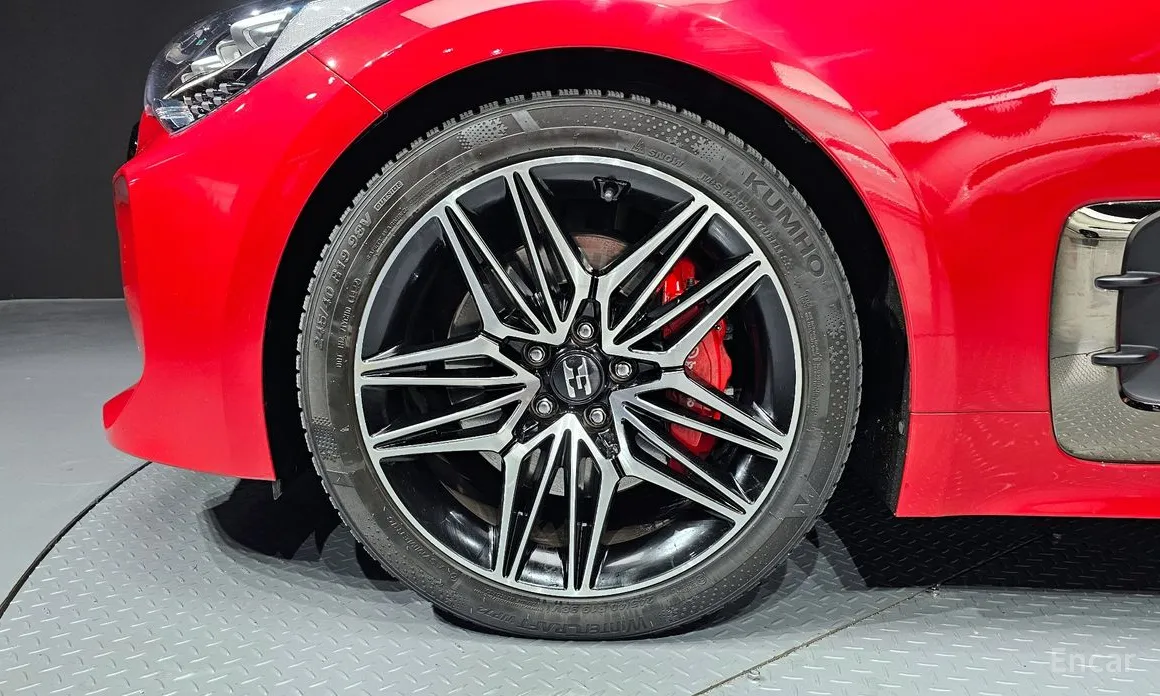 Фото 5 - Kia Stinger