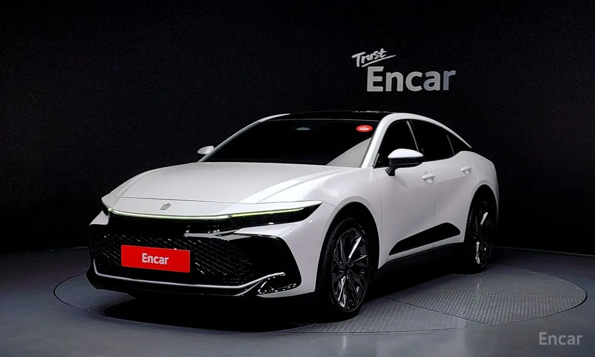 Фото 1 - Toyota Crown