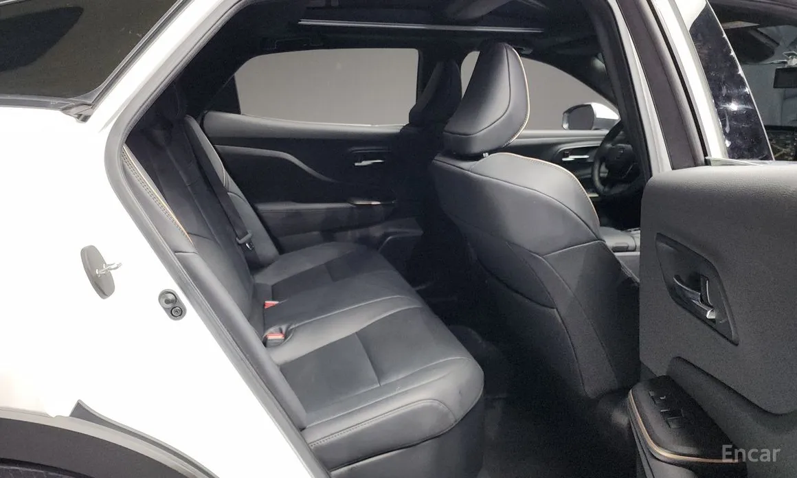 Фото 12 - Toyota Crown