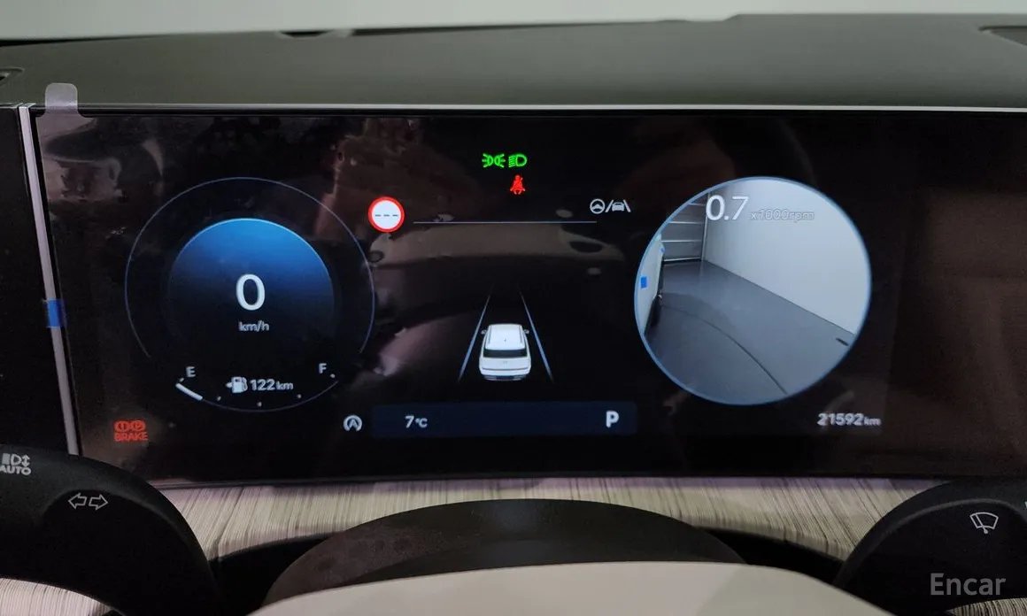 Фото 8 - Hyundai Santa Fe