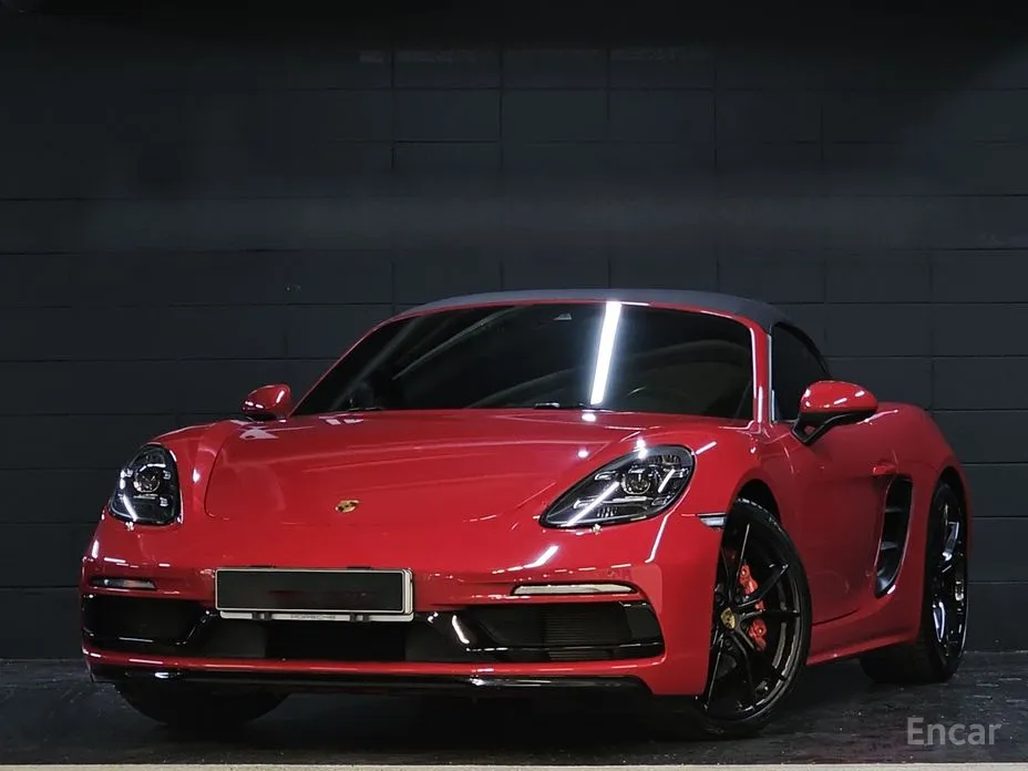 Фото 1 - Porsche 718