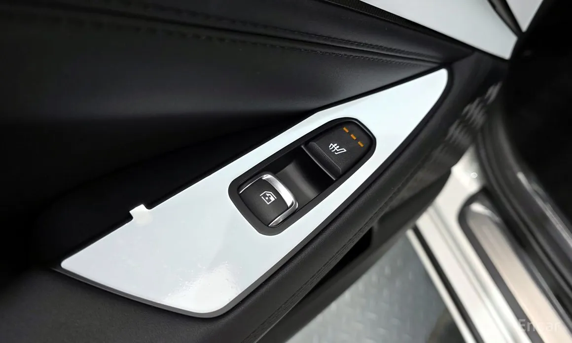 Фото 19 - Kia K8