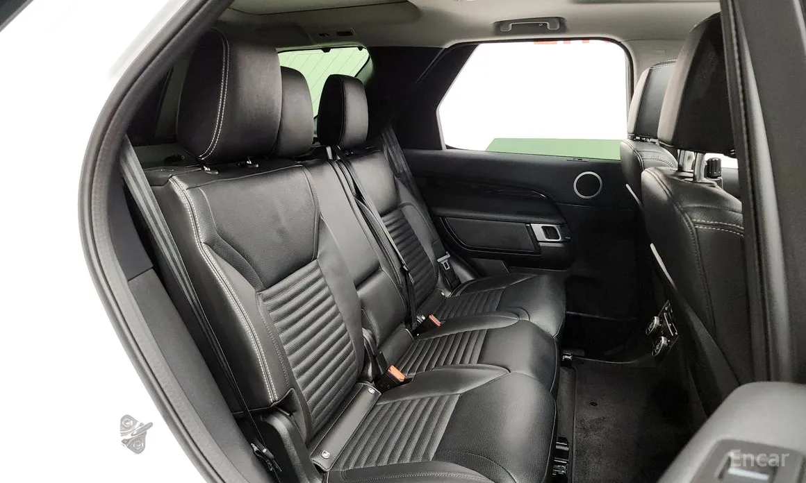 Фото 12 - Land Rover Discovery