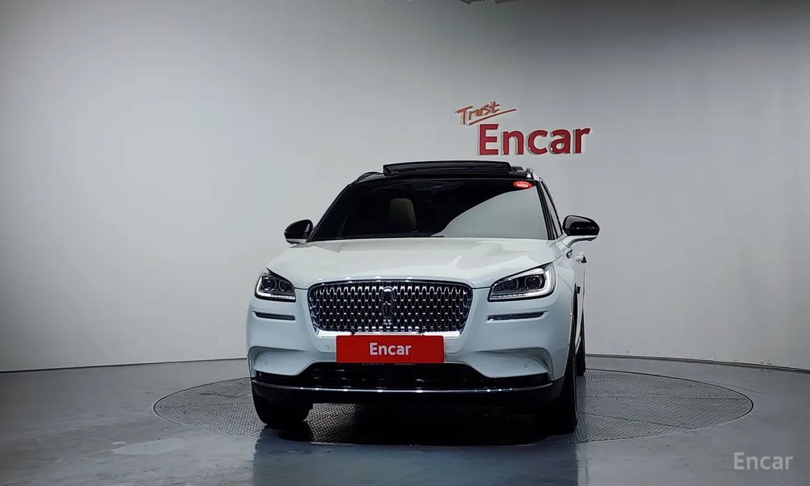 Фото 3 - Lincoln Corsair