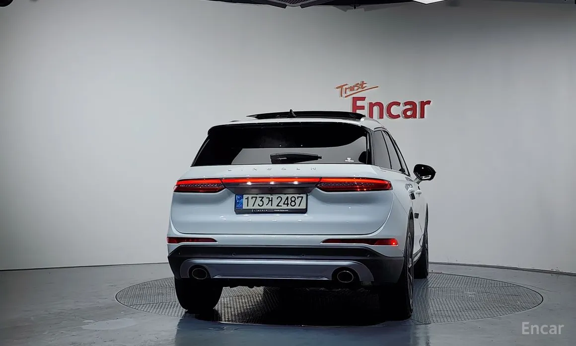 Фото 4 - Lincoln Corsair