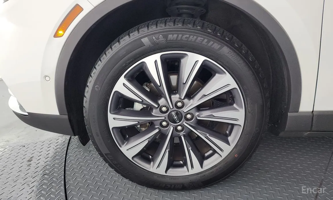 Фото 5 - Lincoln Corsair