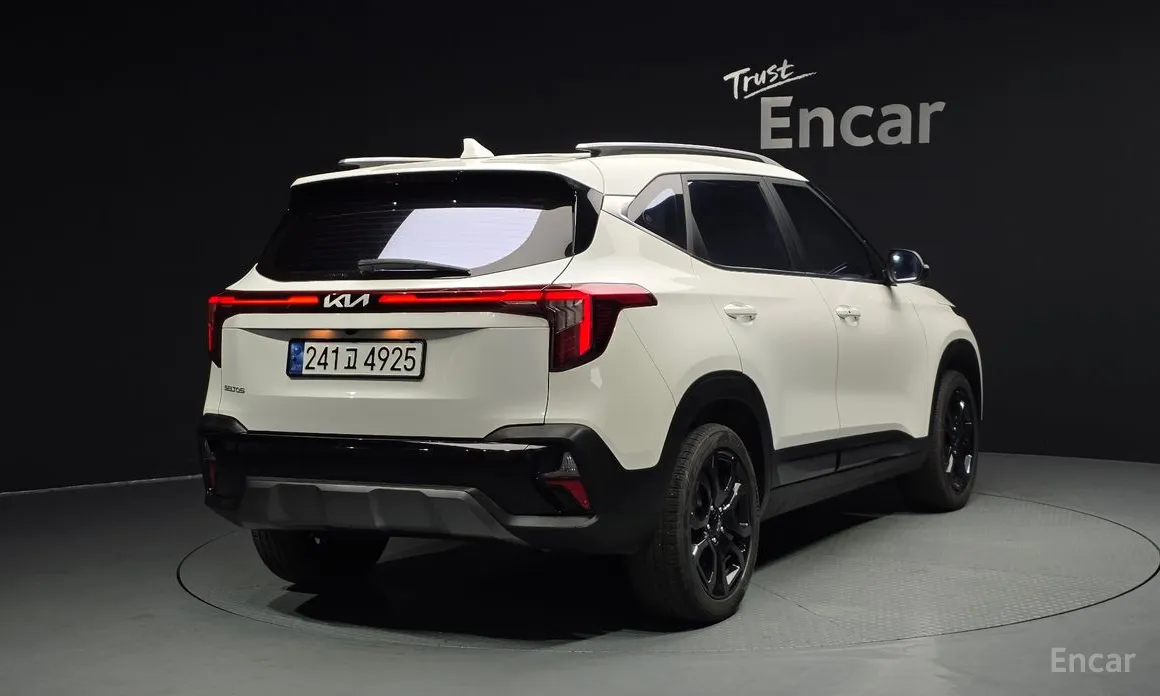 Фото 2 - Kia Seltos