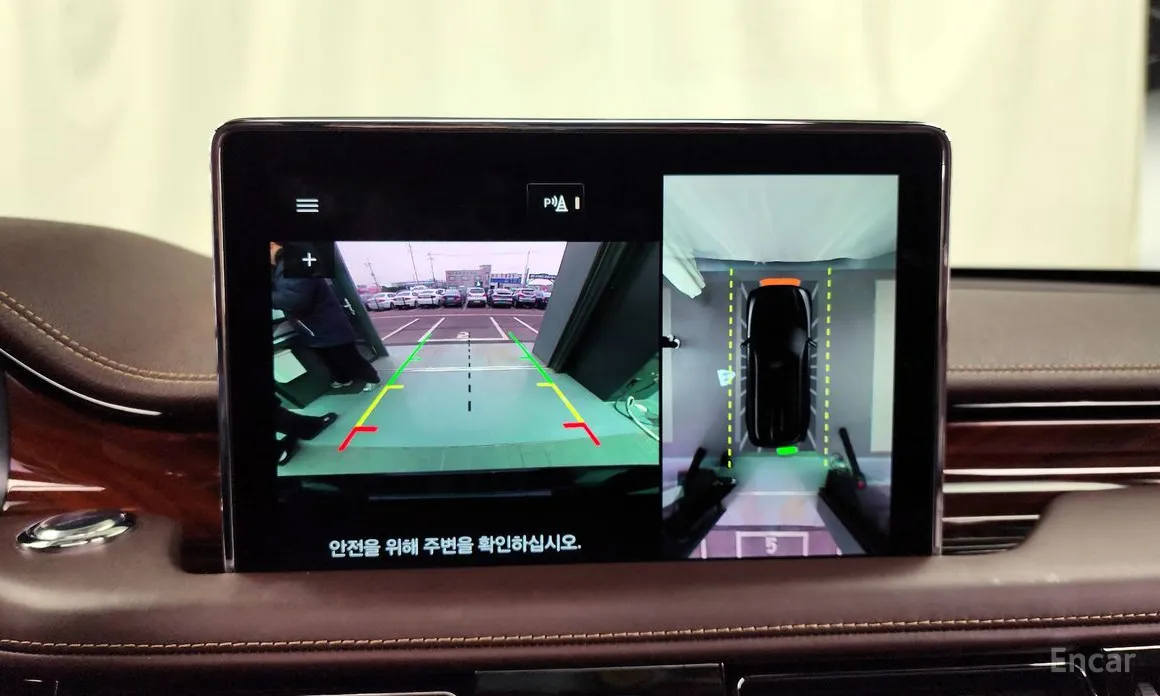 Фото 15 - Lincoln Aviator