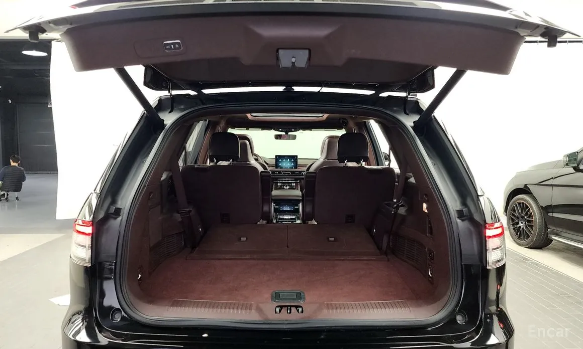 Фото 20 - Lincoln Aviator