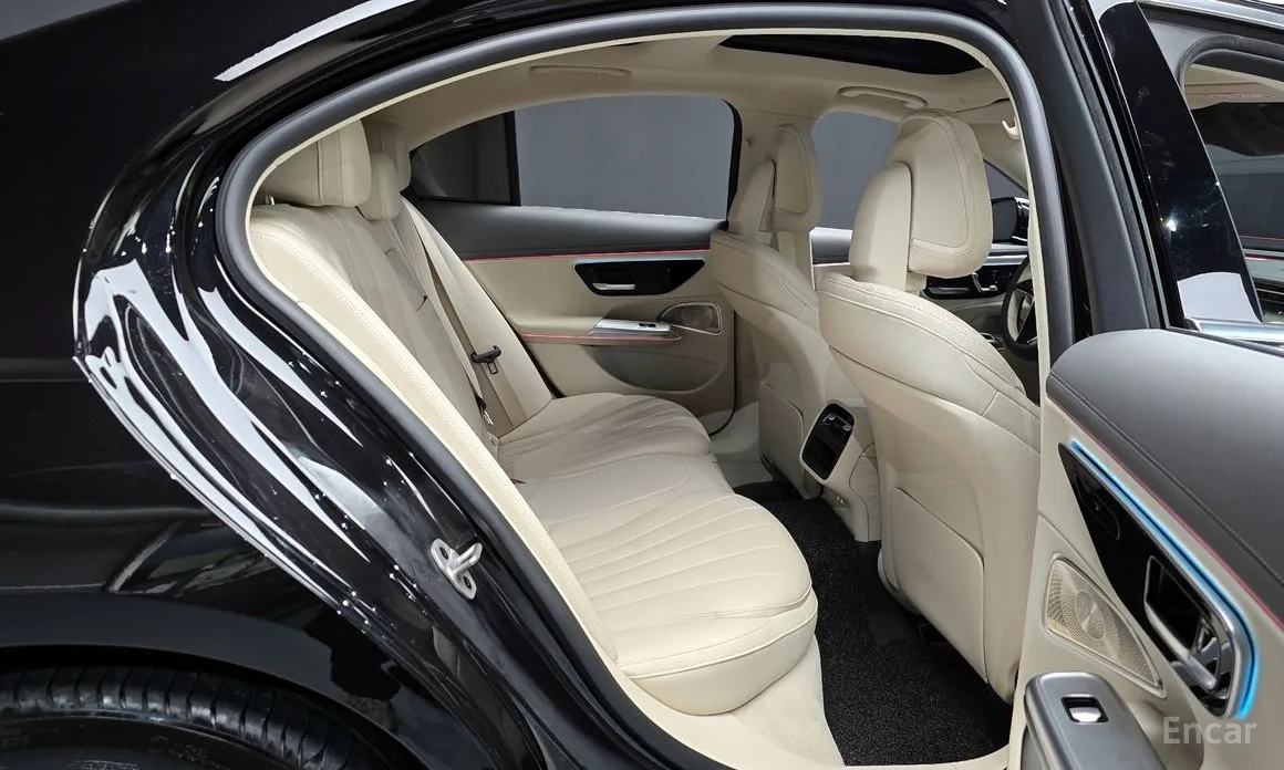 Фото 12 - Mercedes-Benz E-Class