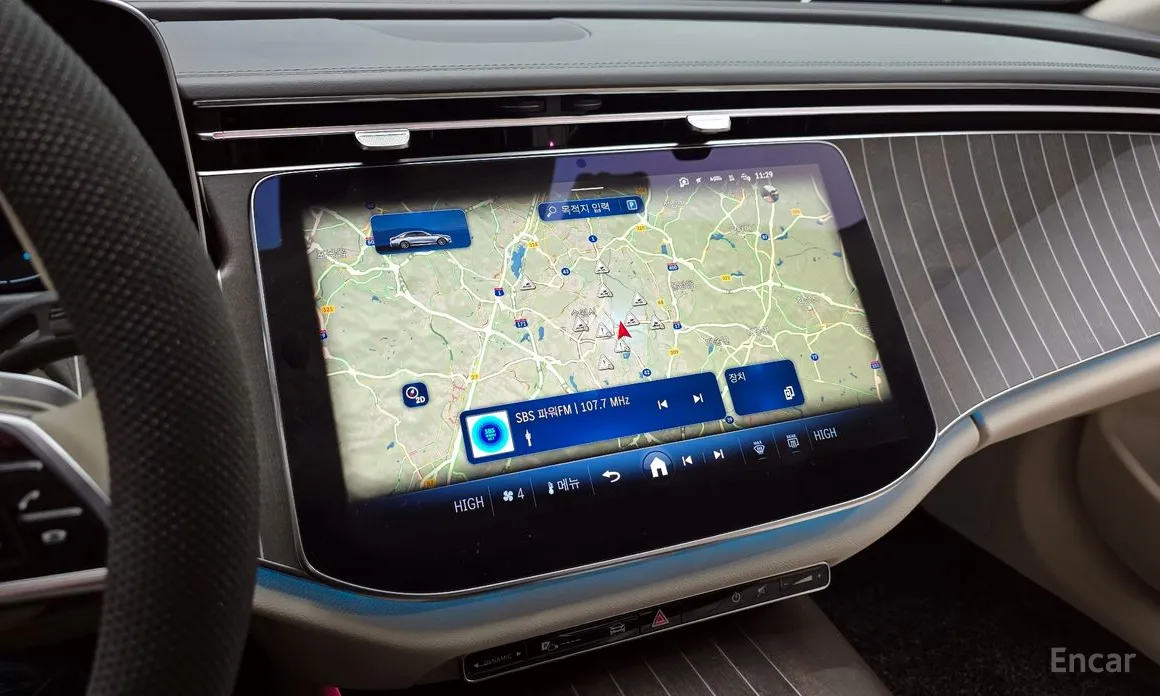 Фото 14 - Mercedes-Benz E-Class