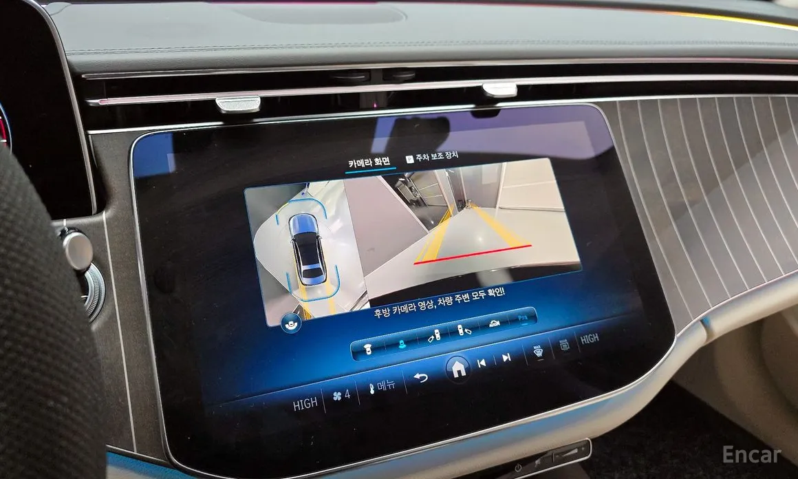 Фото 15 - Mercedes-Benz E-Class