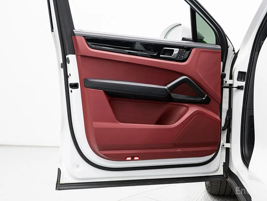 Фото 13 - Porsche Cayenne