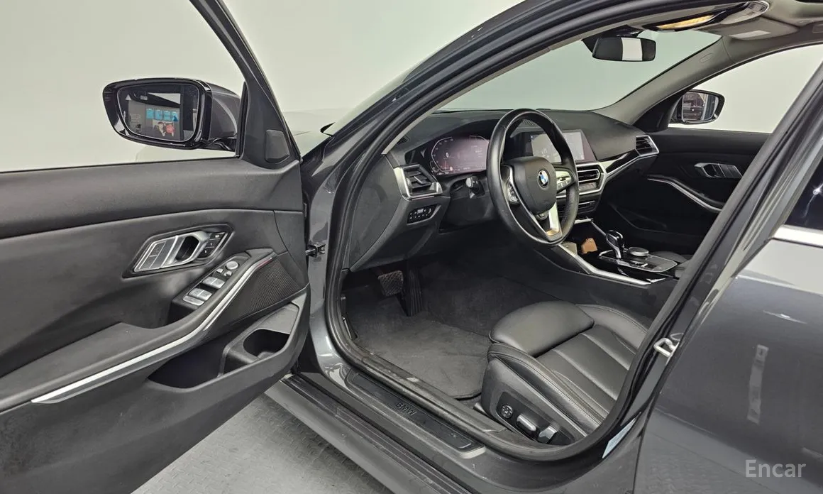 Фото 10 - BMW 3 Series