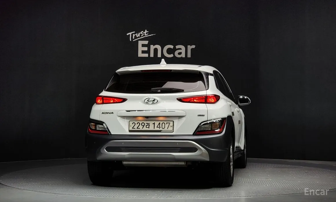 Фото 4 - Hyundai Kona