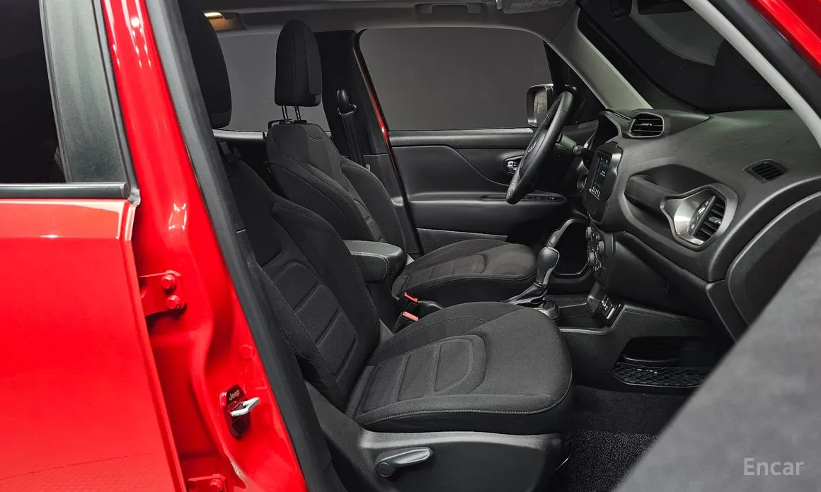 Фото 10 - Jeep Renegade