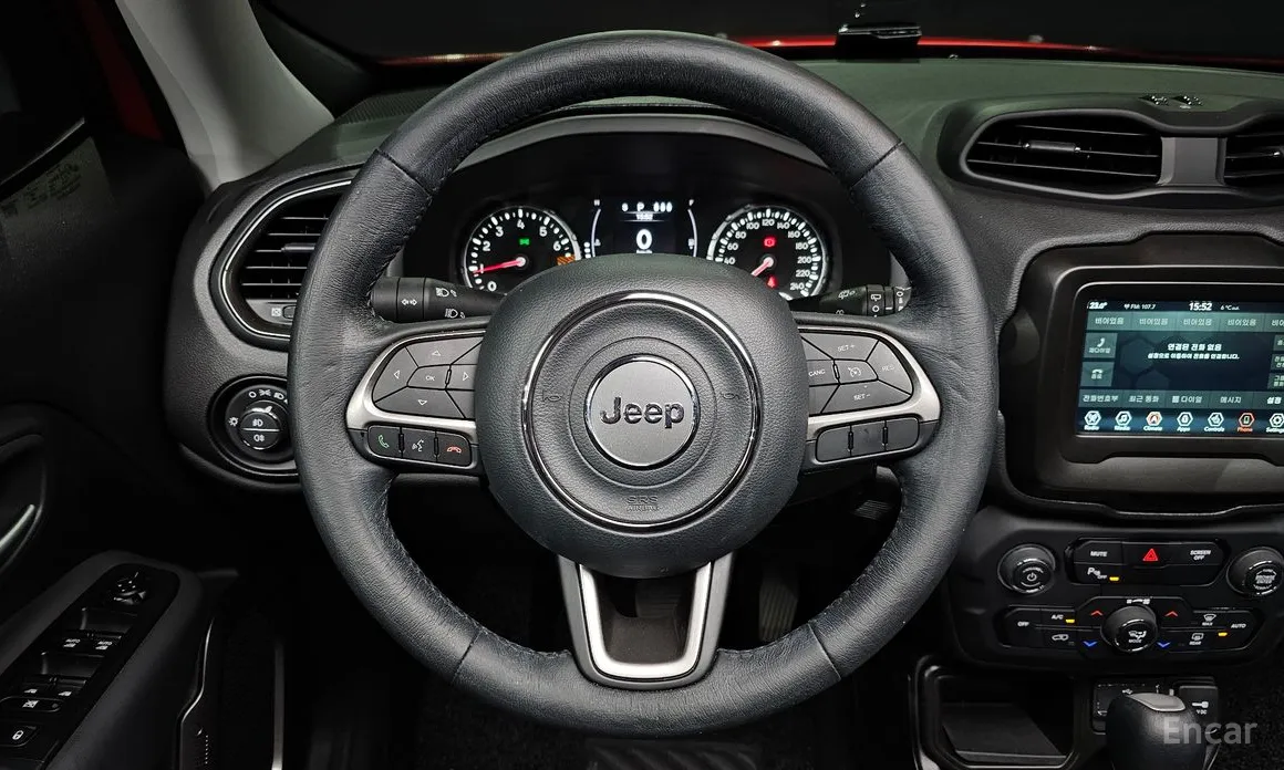 Фото 13 - Jeep Renegade