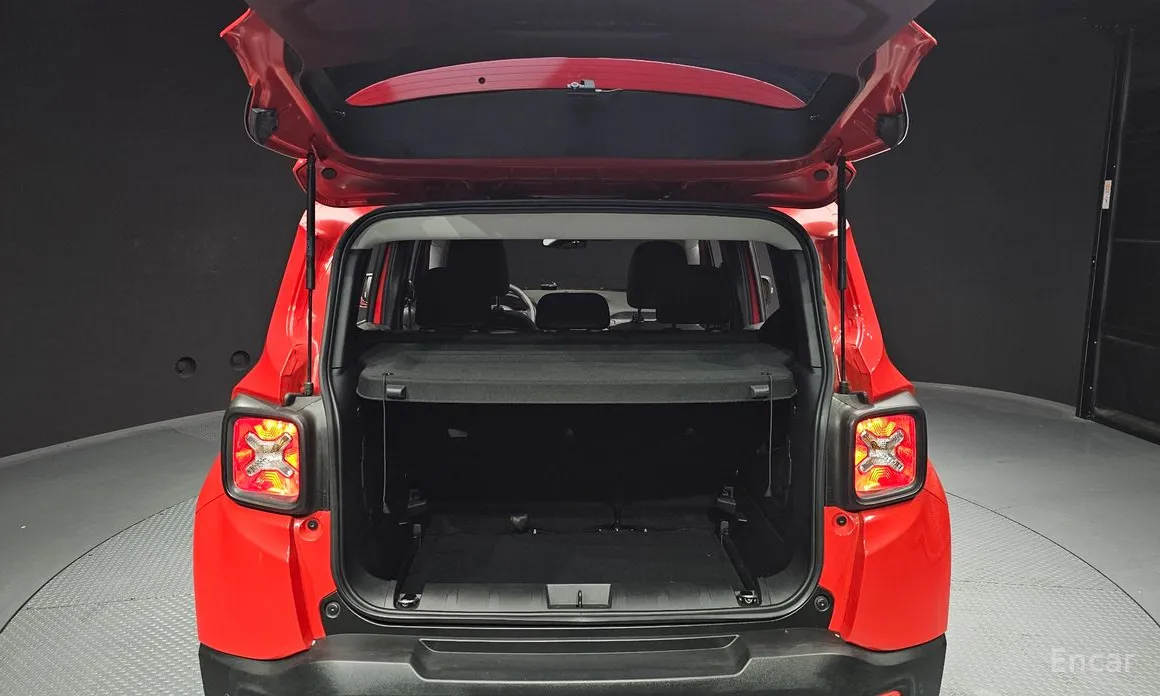 Фото 20 - Jeep Renegade