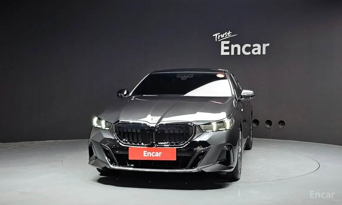 Фото 3 - BMW 5 Series