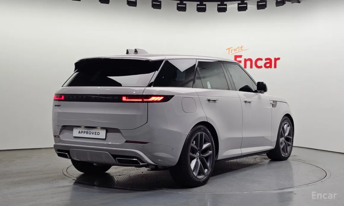 Фото 2 - Land Rover Range Rover Sport