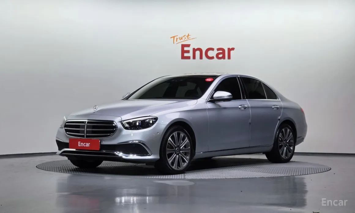 Фото 1 - Mercedes-Benz E-Class