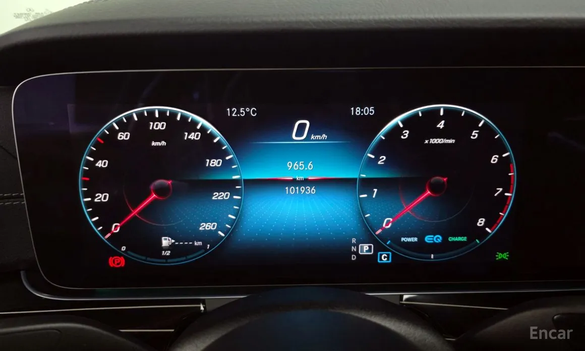 Фото 8 - Mercedes-Benz E-Class