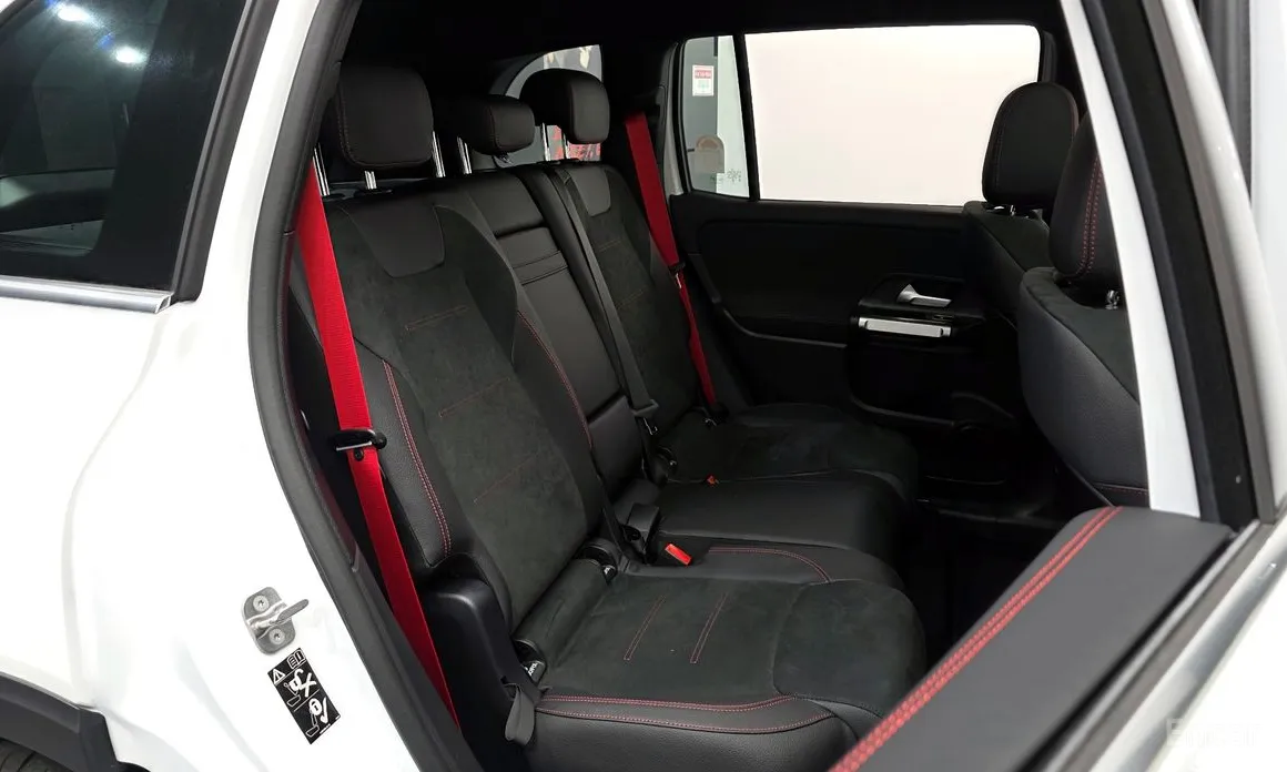 Фото 12 - Mercedes-Benz GLB-Class