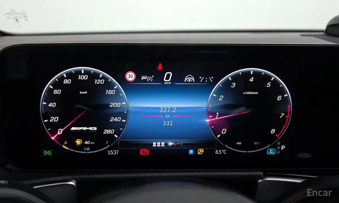 Фото 8 - Mercedes-Benz GLB-Class