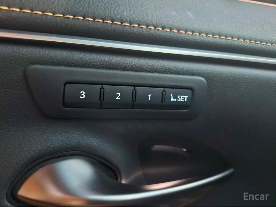 Фото 13 - Lexus ES