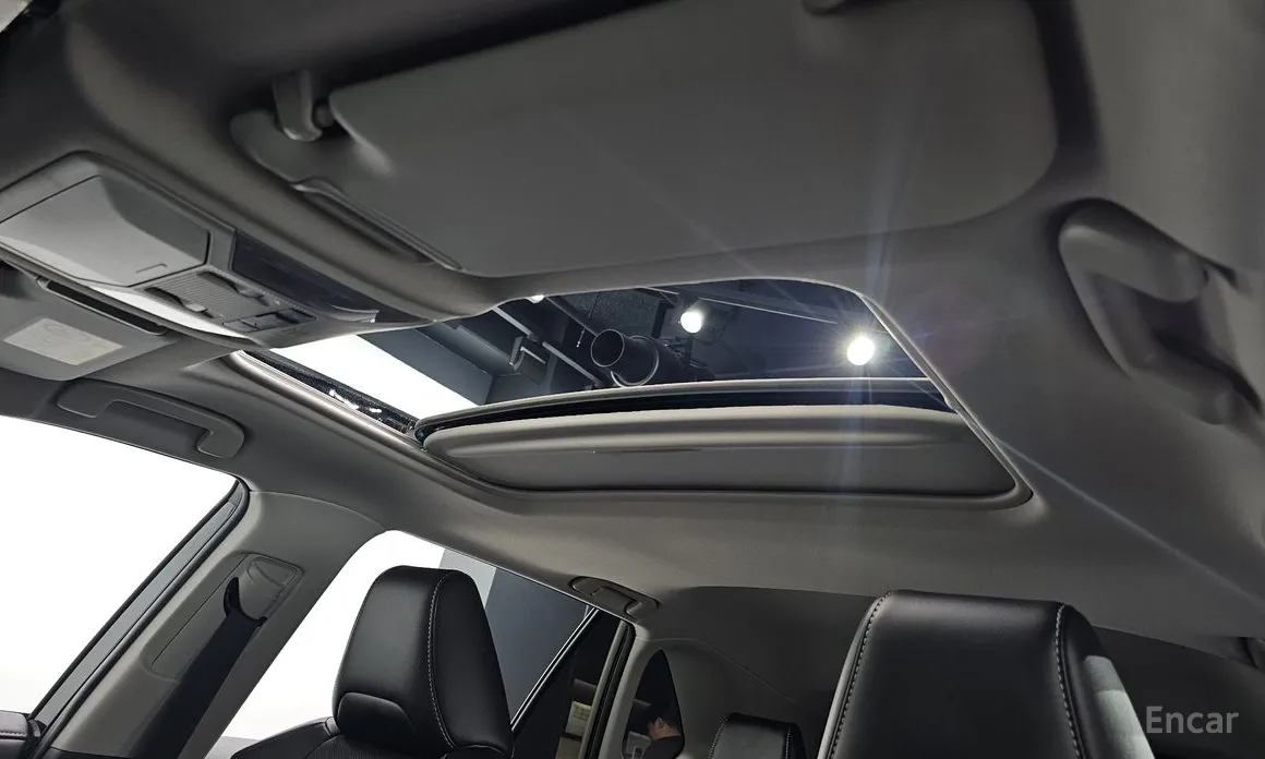 Фото 16 - Toyota RAV4