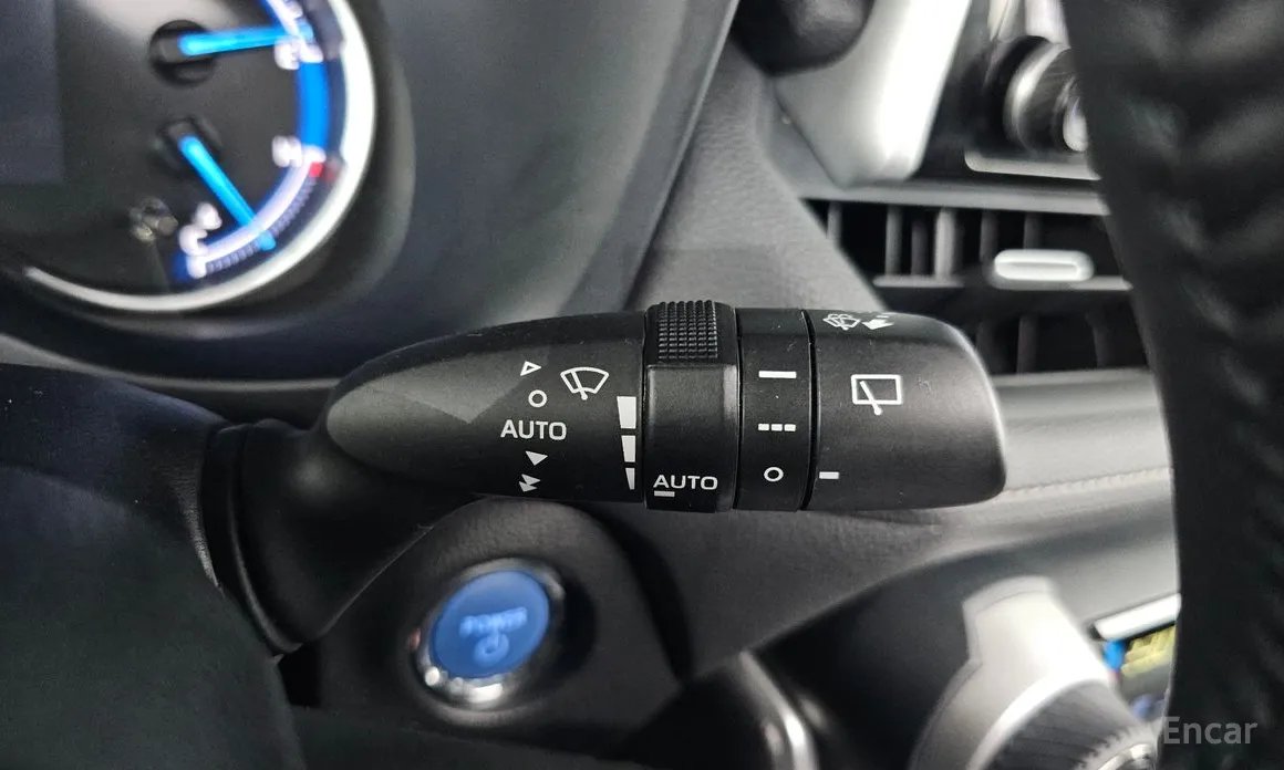 Фото 19 - Toyota RAV4