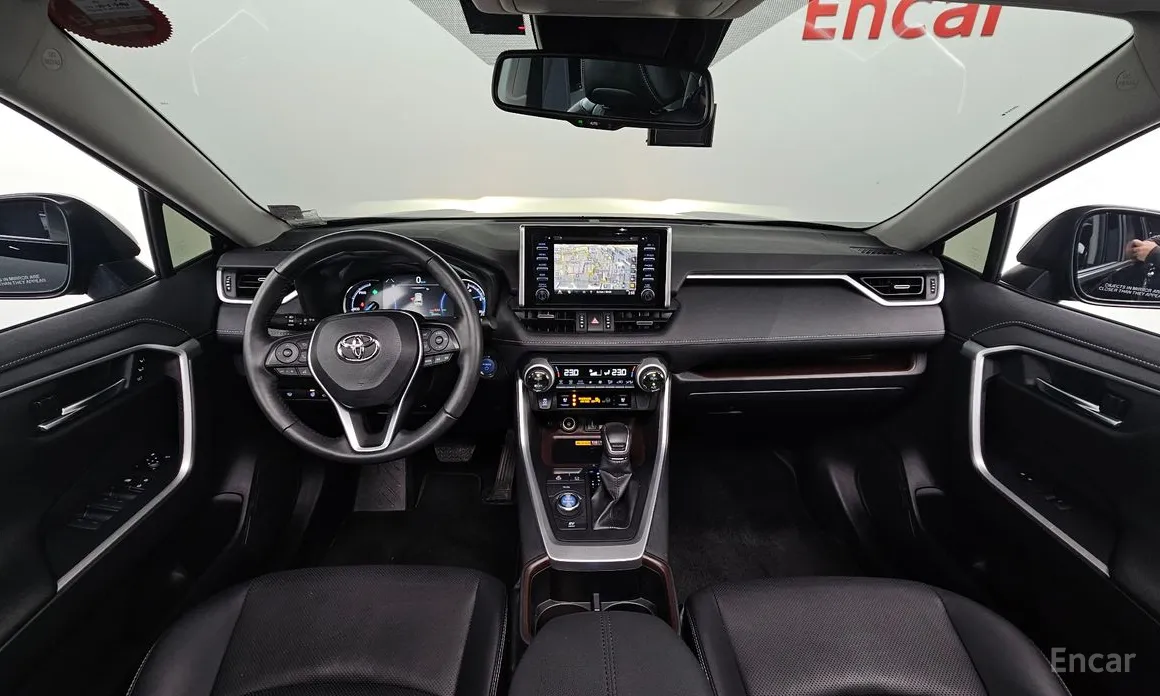 Фото 7 - Toyota RAV4