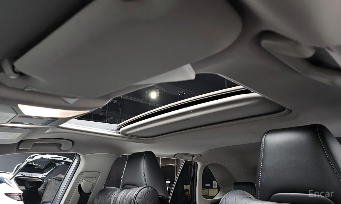 Фото 17 - Toyota RAV4